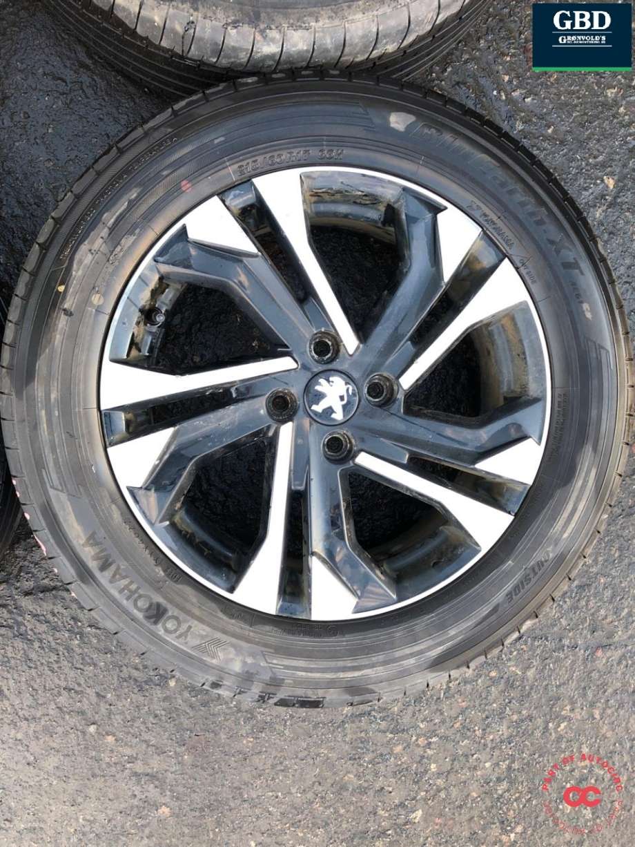 Hjulsett aluminium sommer til Peugeot e-2008 2019-->>  (YOKOHAMA|BLUE EART-XT | 215-60-17 | 96 H | PROD 4622|6|5 J X 17 | ET 32|5.2 MM)