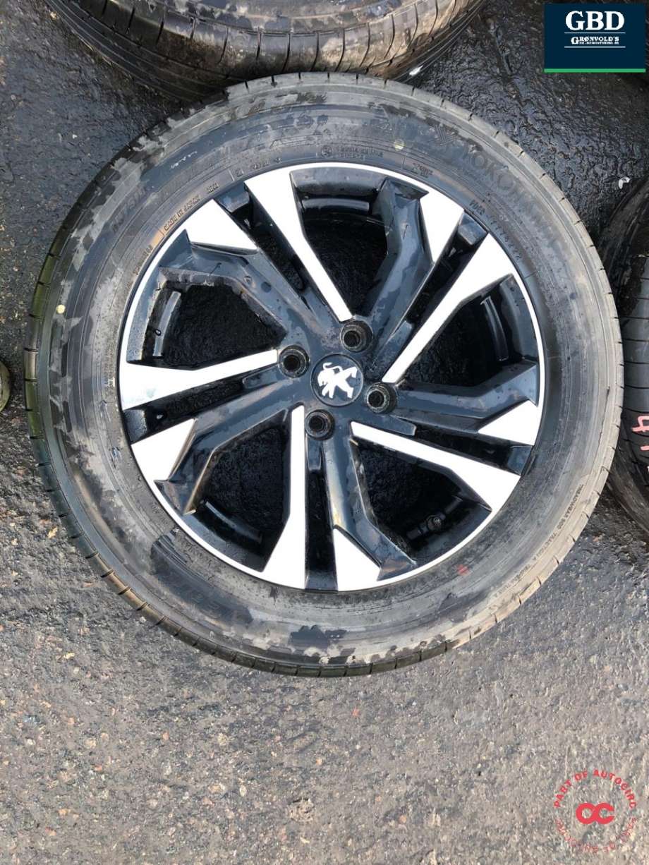 Hjulsett aluminium sommer til Peugeot e-2008 2019-->>  (YOKOHAMA|BLUE EART-XT | 215-60-17 | 96 H | PROD 4622|6|5 J X 17 | ET 32|5.2 MM)