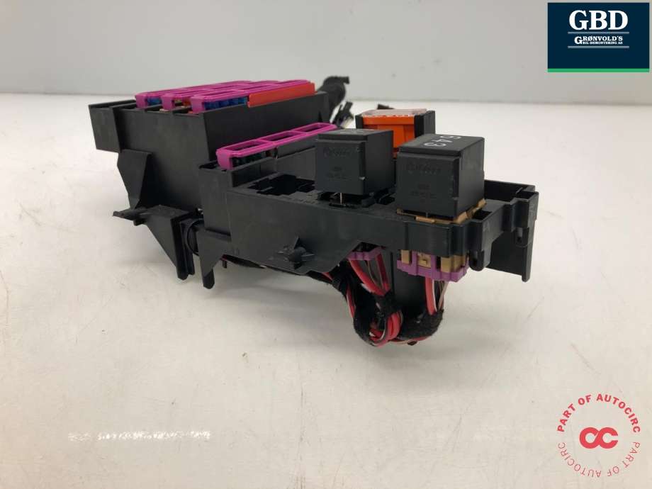 Sikringsboks bagasjerom til Audi Q5 2008-2012 (Type I, Fase 1)  (8K0 971 845 A|)