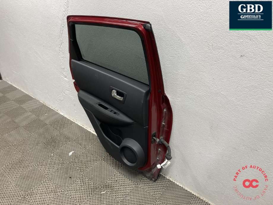 Dør venstre bak til Nissan Qashqai 2010-2014 (Type I, Fase 2)  (H2101JD0MC|H2101JD0M0|)