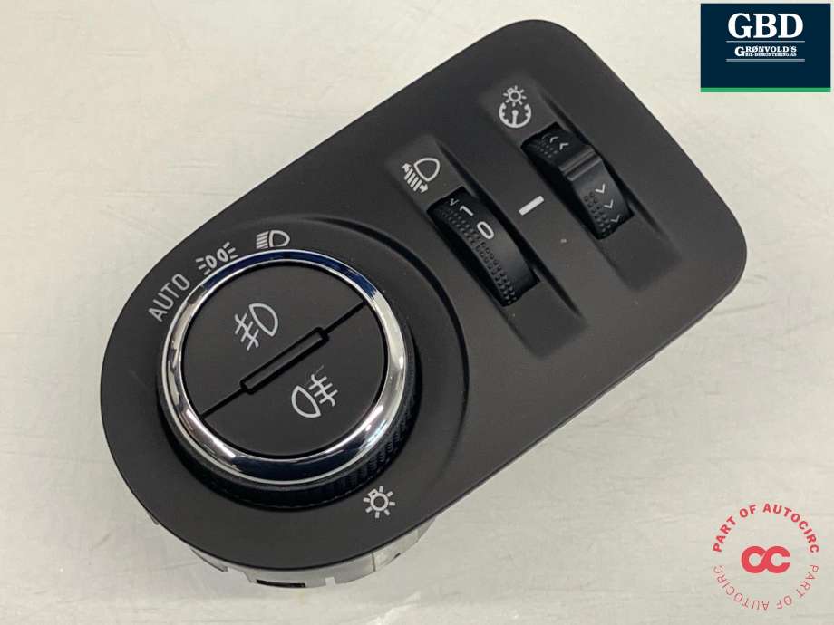 Bryter lys til Opel Combo E 2019-->> (39085924||17018961)
