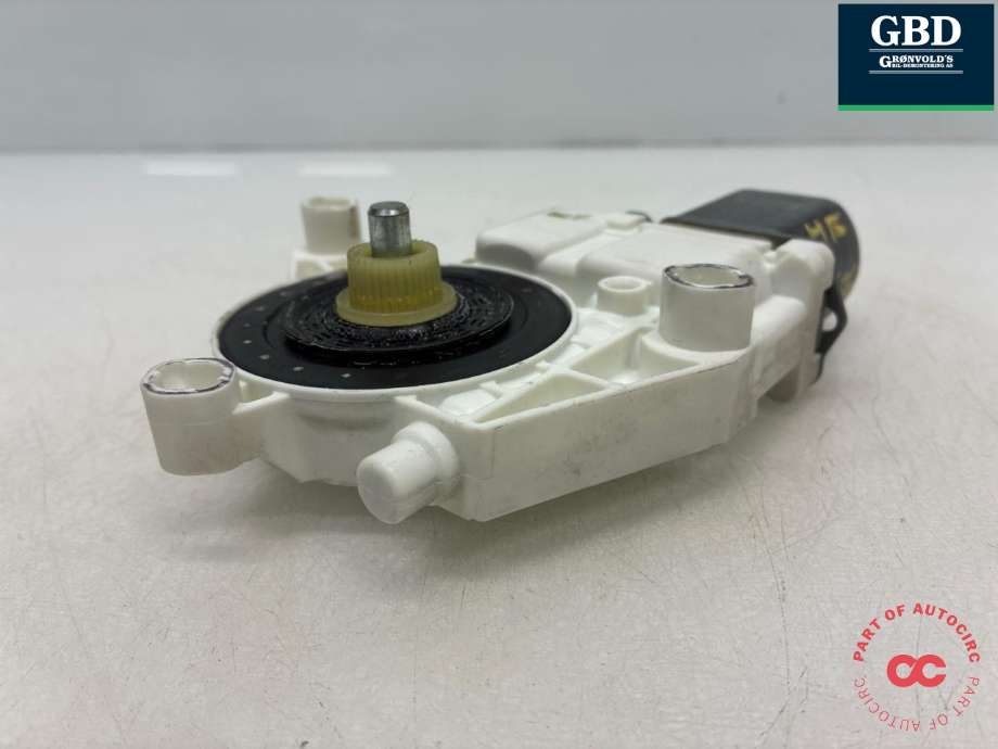 Ruteheis, kun motor, høyre foran til Mercedes C-Klasse 2007-2011 (Fase 1) (W204) (W204) (A 212 906 67 02|A 204 820 02 42|0 130 822 440)