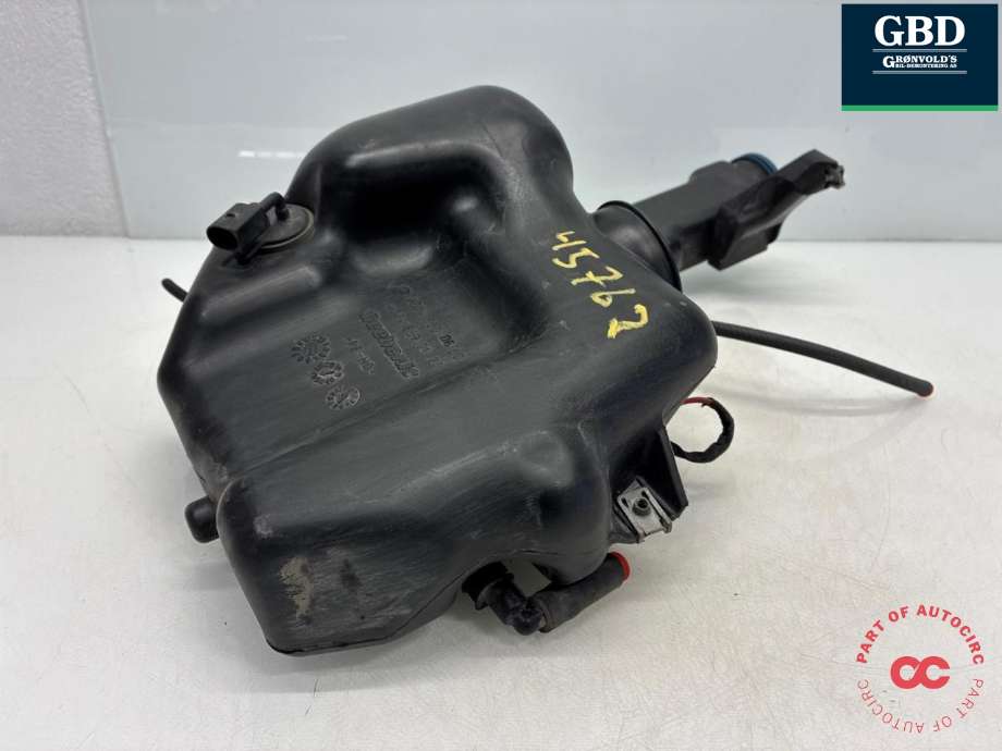 Spylertank foran til Mercedes C-Klasse 2007-2011 (Fase 1) (W204) (W204) (A 204 869 13 20|A 204 869 07 20| A 204 869 01 20|A 204 860 06 60)