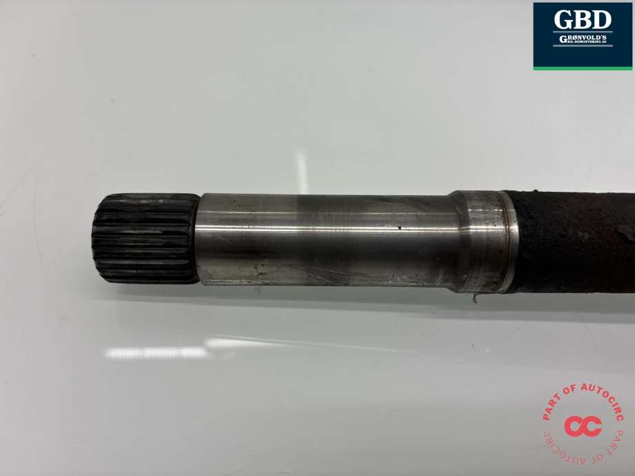 Drivaksel høyre foran, diesel/manuell til Peugeot 308 2011-2013 (Type I, Fase 2)  (3273 QH|3273 VN|16 132 295 80 |3273 VP)