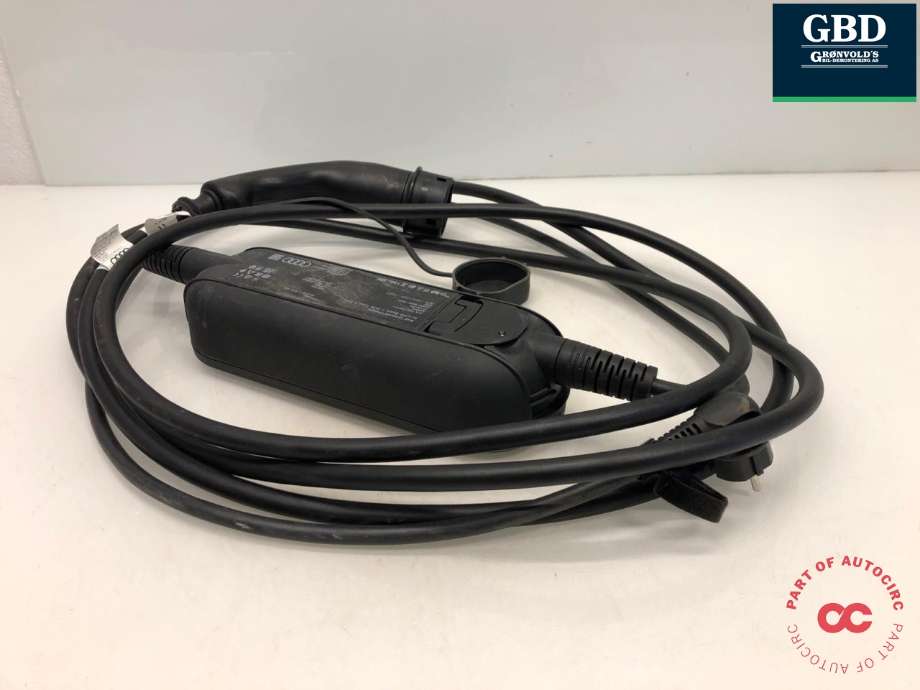 Batterilader kabel til Audi e-tron 2018-->>  (APTIV|8V4 971 675 AN|)