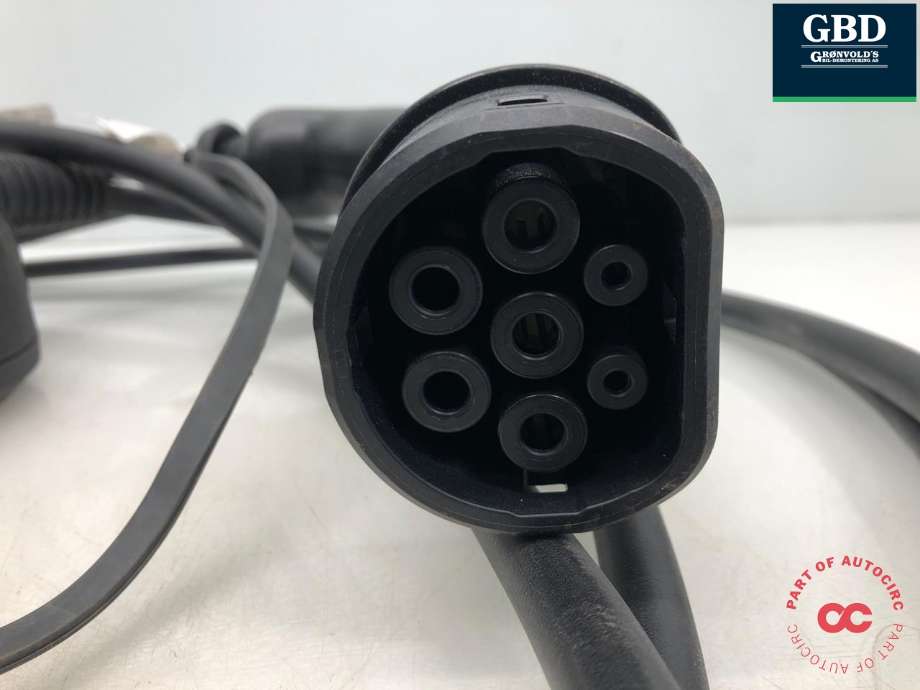 Batterilader kabel til Audi e-tron 2018-->>  (APTIV|8V4 971 675 AN|)