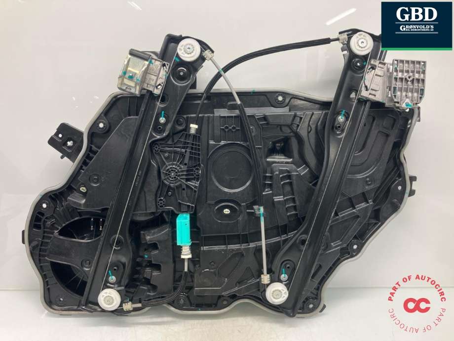 Ruteheis venstre foran til Tesla Model Y 2021-2024 (Type I) (1526800-00-C|1526800-00-B | 1526800-00-D |1526800-00-E|1526800-00-F |1526800-00-G |2005484-00-A | 2005484-02-A | 1495510-00-E)