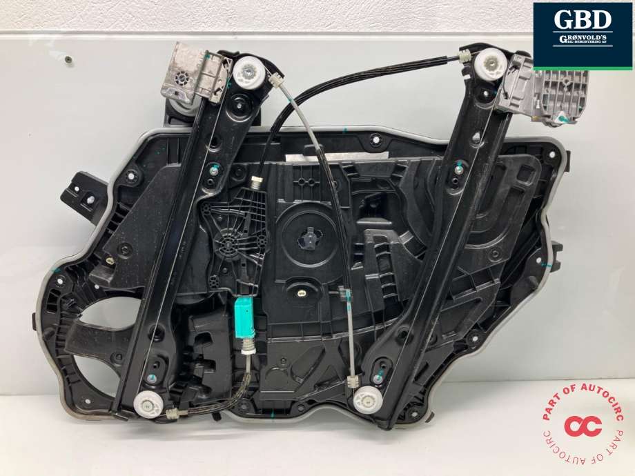 Ruteheis venstre foran til Tesla Model Y 2021-2024 (Type I) (1526800-00-C|1526800-00-B | 1526800-00-D |1526800-00-E |1526800-00-F|1526800-00-G | 2005484-00-A |2005484-02-A | 1495510-00-E)