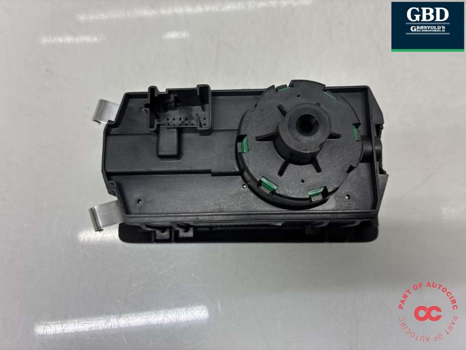 Bryter lys til Mercedes GL 2006-2012 (X164) (X164) (A 164 545 35 04 9116|A 164 545 35 04|)