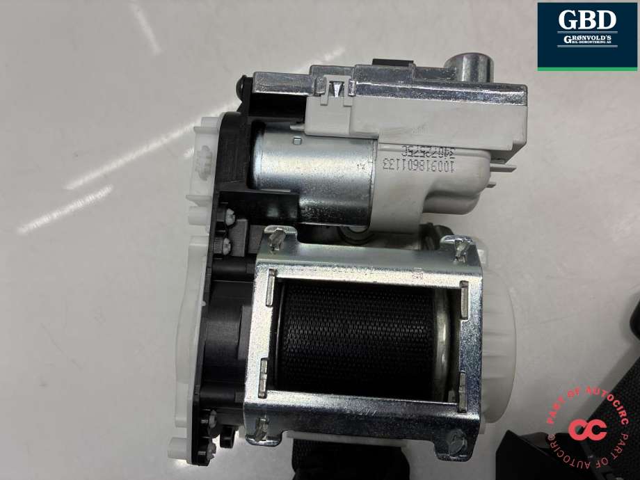 Sikkerhetsbelte foran høyre til Mercedes GL 2006-2012 (X164) (X164) (A 251 860 38 86 9C94|A 251 860 54 86 9C94|A 251 860 70 86 9C94)