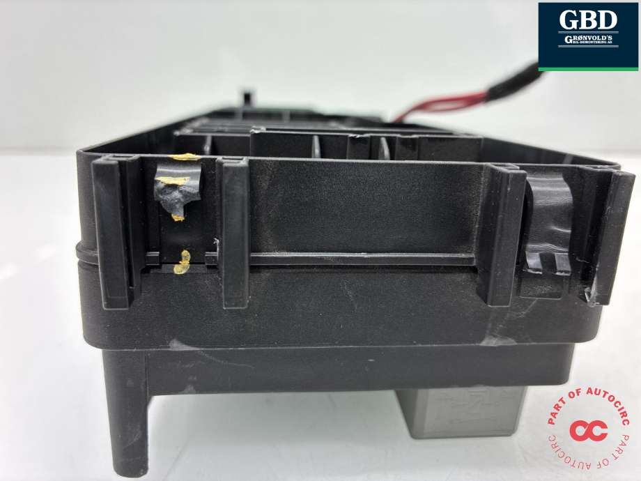 Sikringsboks bagasjerom til Mercedes GL 2006-2012 (X164) (X164) (A 164 982 04 23|A 164 540 33 72|)