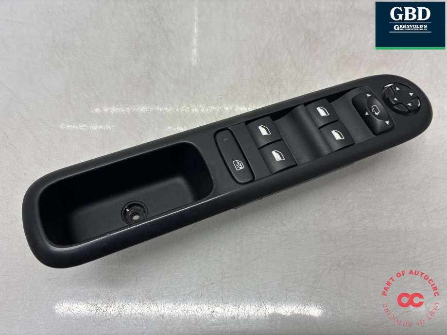 Bryter ruteheis førerdørspanel til Peugeot 5008, 2010-2017 (Type I)  (98 144 143 ZD)