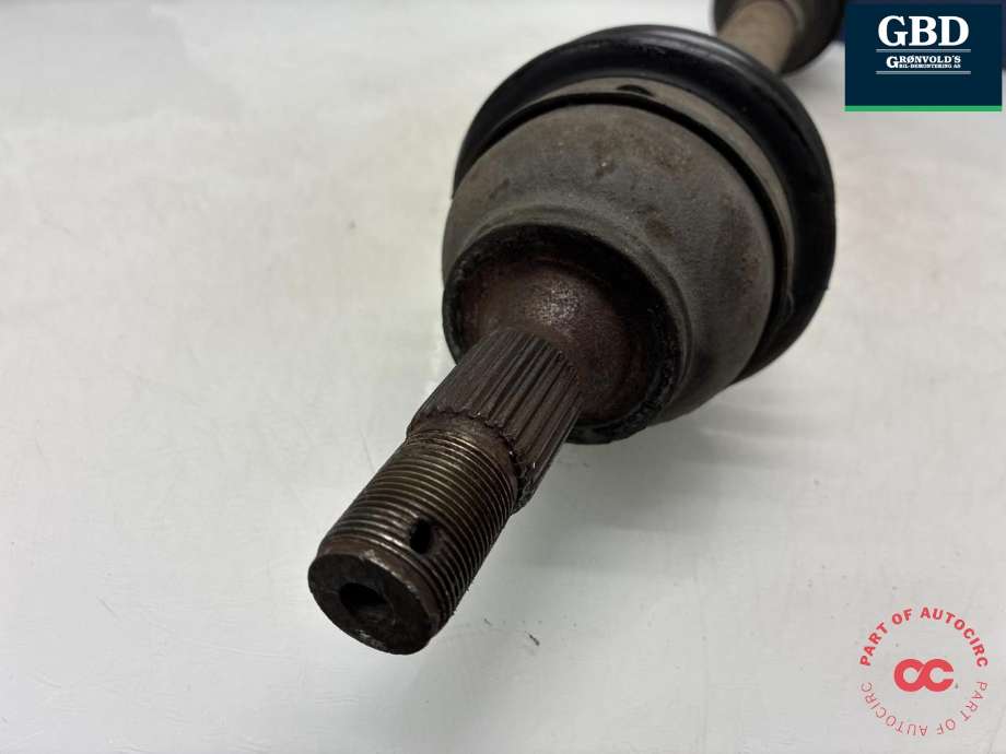 Drivaksel venstre foran, diesel/manuell til Peugeot 5008 2010-2017 (Type I)  (3272 PZ|3272 QA|)