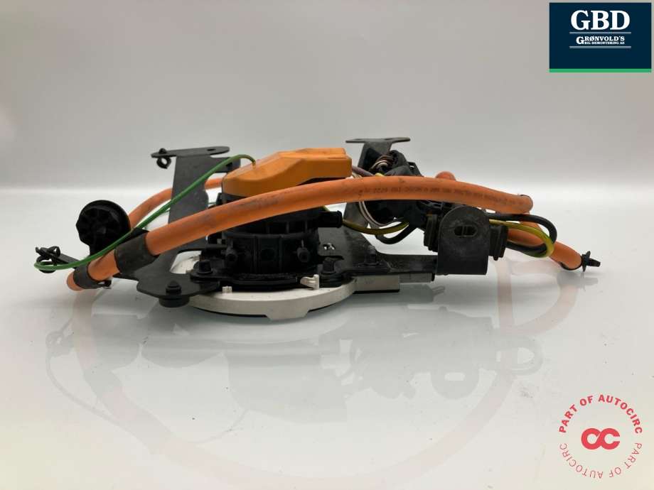 Batterilader inntak/luke til BMW X5 2013-2018 (F15) (F15) (61 12 6 800 377|764024004C|)