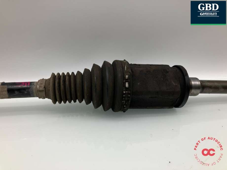 Drivaksel høyre foran, bensin/automat til BMW X5 2013-2018 (F15) (F15) (31 60 7 607 938|)