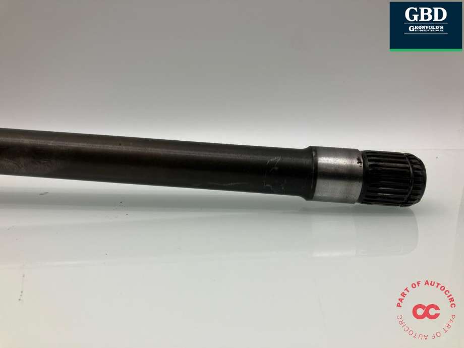 Drivaksel høyre foran, bensin/automat til BMW X5 2013-2018 (F15) (F15) (31 60 7 607 938|)