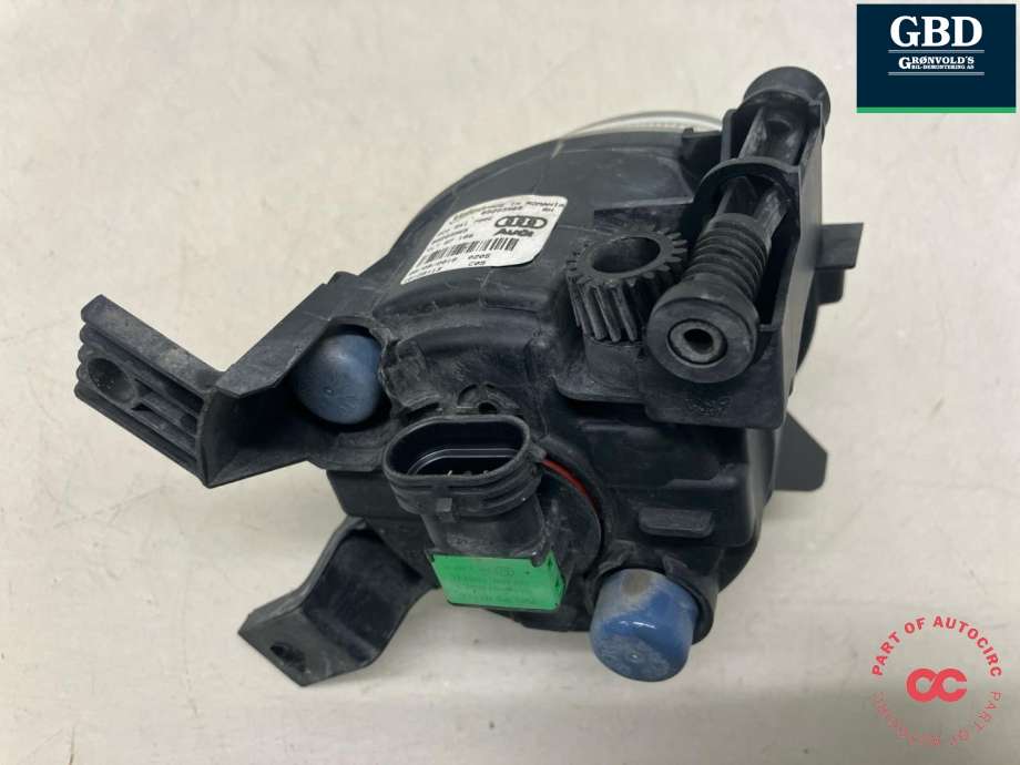 Tåkelykt høyre foran til Audi A3 2009-2012 (Type II, Fase 2)  (VALEO|8E0 941 700 E|89203965|)
