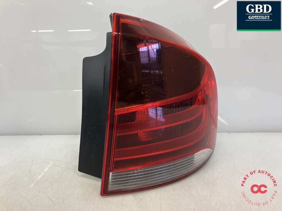 Baklykt høyre ytre til BMW X1 2009-2015 (E84) (E84) (63 21 2 990 110|1 13 04 10 855|03424500)