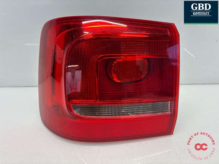 Baklykt venstre ytre til VW Touran, 2010-2015 (Type I, Fase 3)  (1T0 945 095 R)