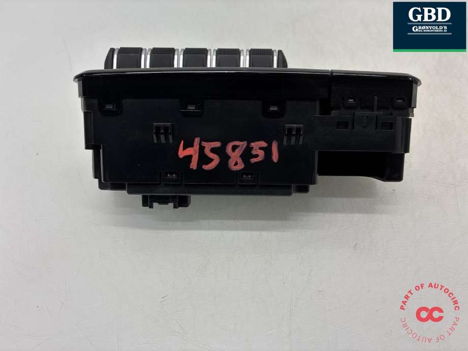 Instrumentpanel til Dodge RAM 2019-->> (Type V)  (5ZA17LC5AD|68309266AD|)