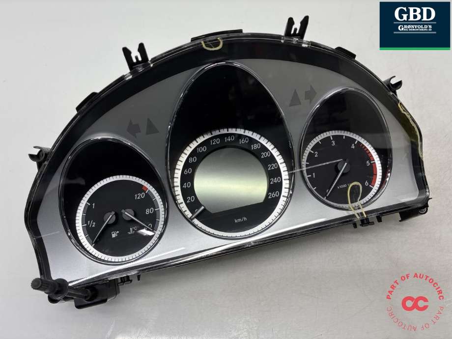 Instrumentpanel til Mercedes C-Klasse 2007-2011 (Fase 1) (W204) (W204) (A 204 900 21 05|A 204 900 70 00|)