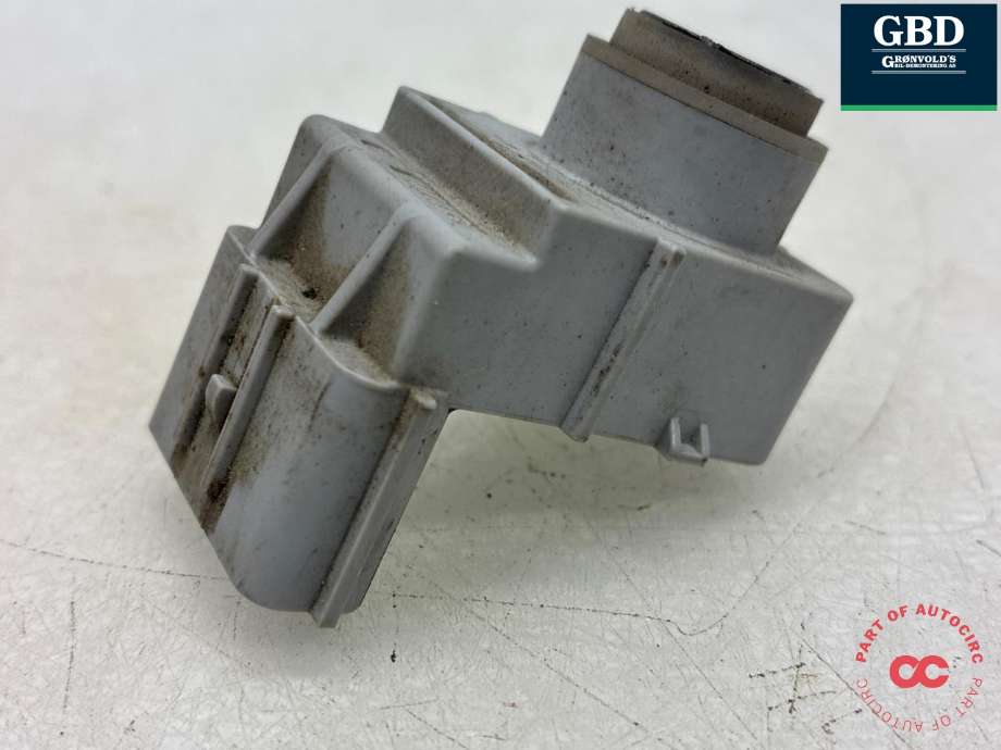 Parkeringssensor foran til Kia Soul 2014-2019 (Type II)  (95720E 4100IM|95720-E4000|)