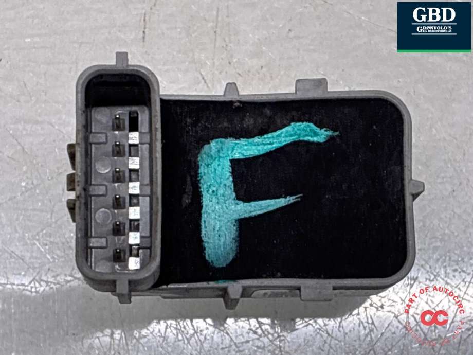Parkeringssensor foran til Kia Soul 2014-2019 (Type II)  (95720E 4100IM|95720-E4000|)