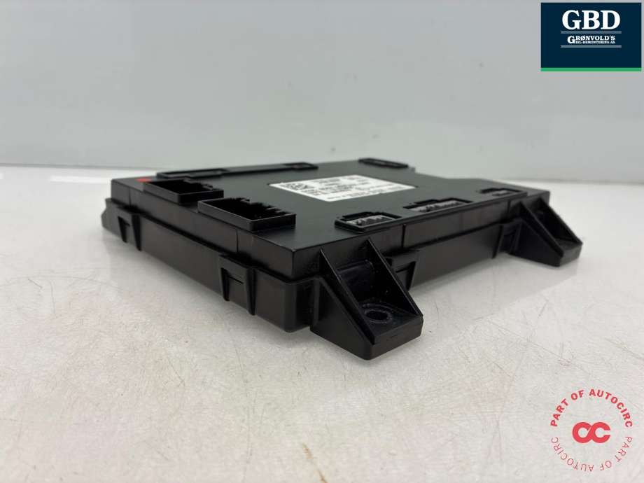 Styreenhet comfort (BCM) til Tesla Model S 2016-2021 (Fase 2)  (1010907-00-G|1010907-00-D|)