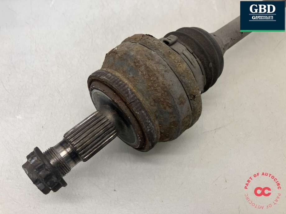 Drivaksel høyre bak, diesel/automat til Mercedes C-Klasse 2007-2011 (Fase 1) (W204) (W204) (A 204 350 84 23|A 204 350 21 10|)