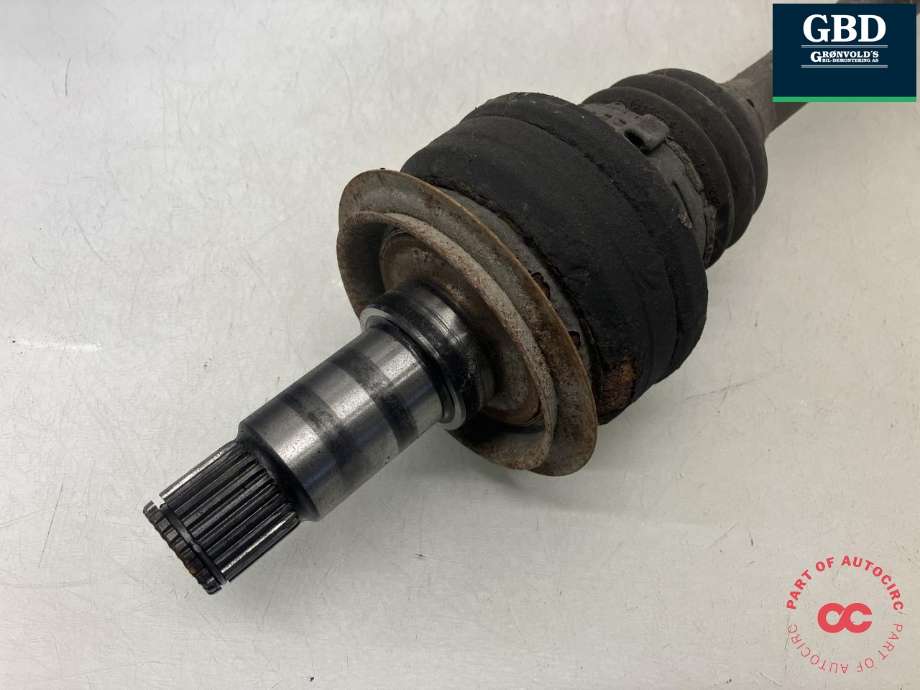 Drivaksel høyre bak, diesel/automat til Mercedes C-Klasse 2007-2011 (Fase 1) (W204) (W204) (A 204 350 84 23|A 204 350 21 10|)