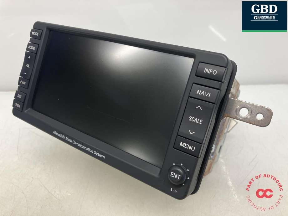 Bilstereo navigasjon til Mitsubishi Pajero, 2007-2016 (Type IV, Fase 1) (8750A070)