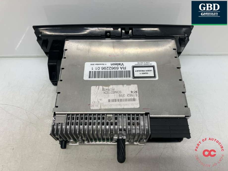 Bilstereo til BMW 1-Serie 2004-2011 (E81/E82/E87/E88) (E81/E82/E87/E88) (65 12 9 116 611|6 962 296|RA 6962296 01 1)
