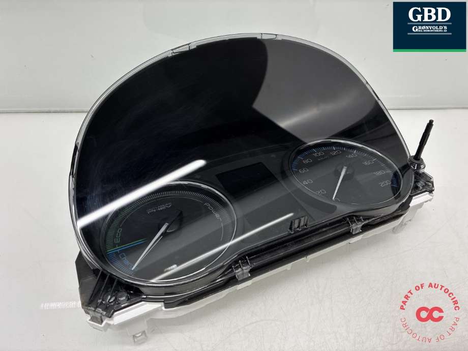 Instrumentpanel til Mitsubishi Outlander 2015-->> (Type III, Fase 2) (8100C543|)