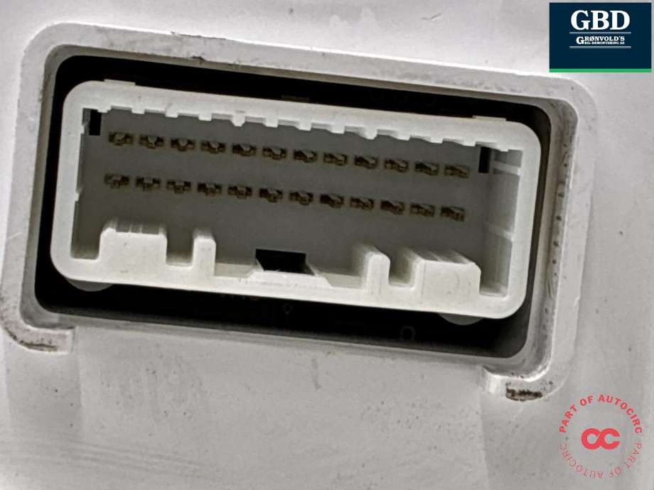 Instrumentpanel til Mitsubishi Outlander 2015-->> (Type III, Fase 2) (8100C543|)