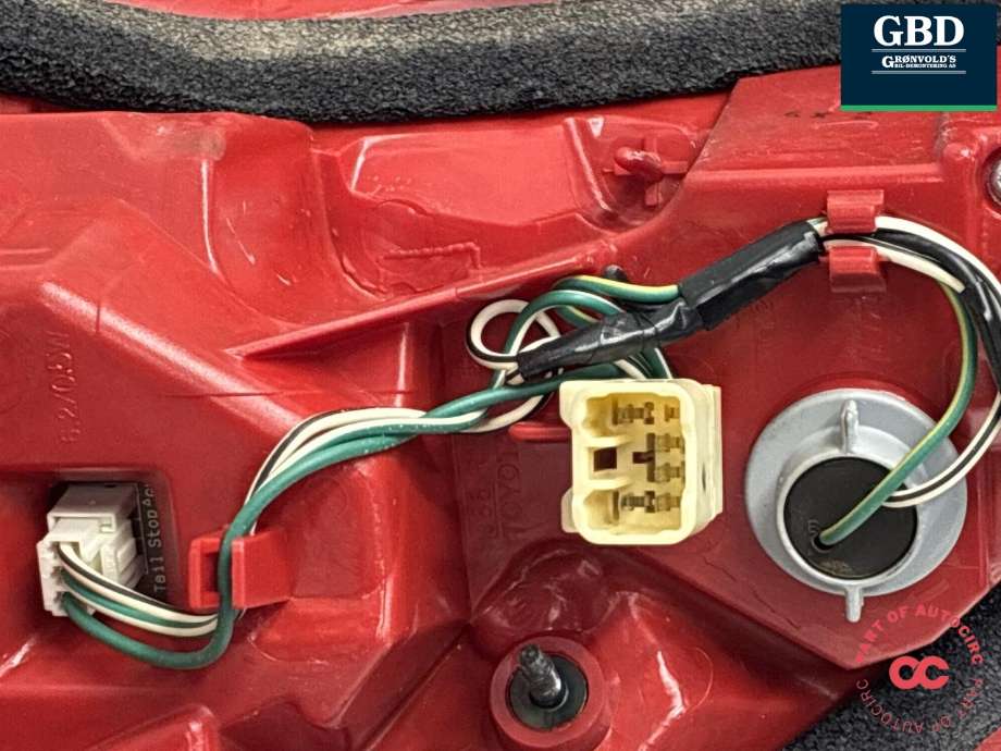 Baklykt høyre til Toyota RAV4 2006-2009 (Type III, Fase 1) (8155142091|8155142090|)