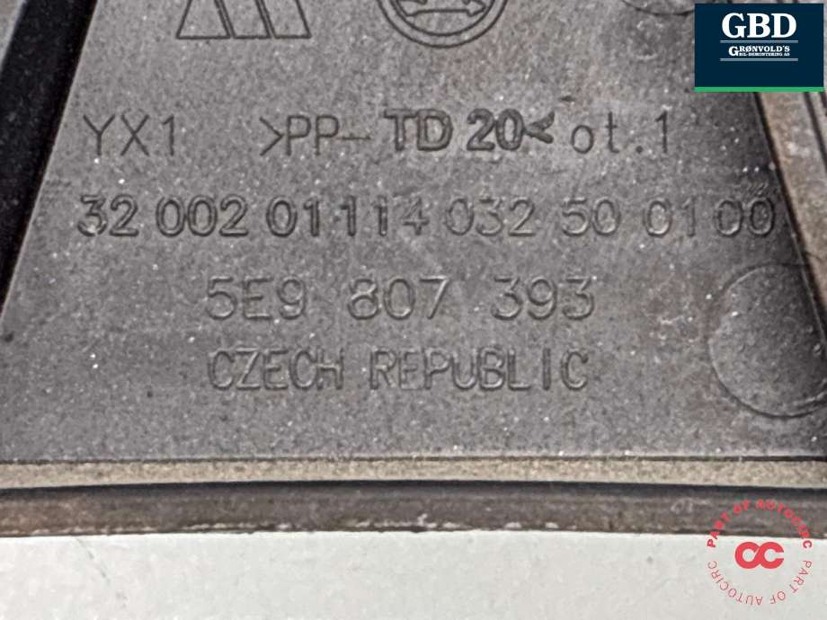 Støtfanger bak feste til Škoda Octavia 2013-2016 (Type III, Fase 1)  (5E9 807 393|)