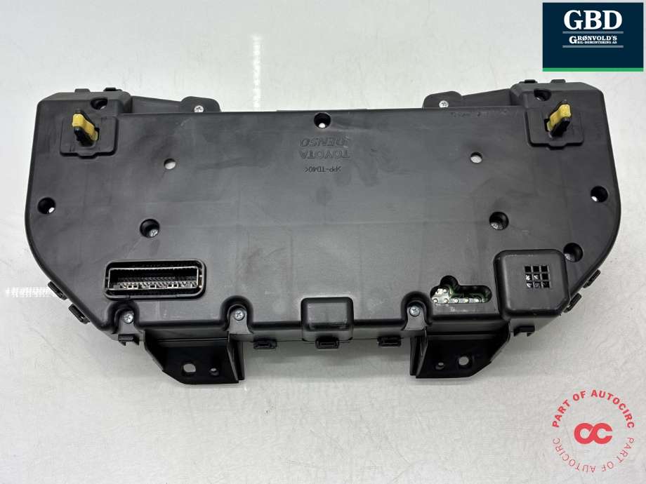 Instrumentpanel til Toyota Avensis 2009-2015 (Type III, Fase 1)  (8380005K71|)