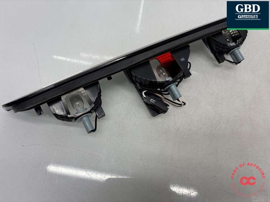Baklykt midtre til Dodge RAM 2019-->> (Type V) (68298380AG|P68298380AG|)