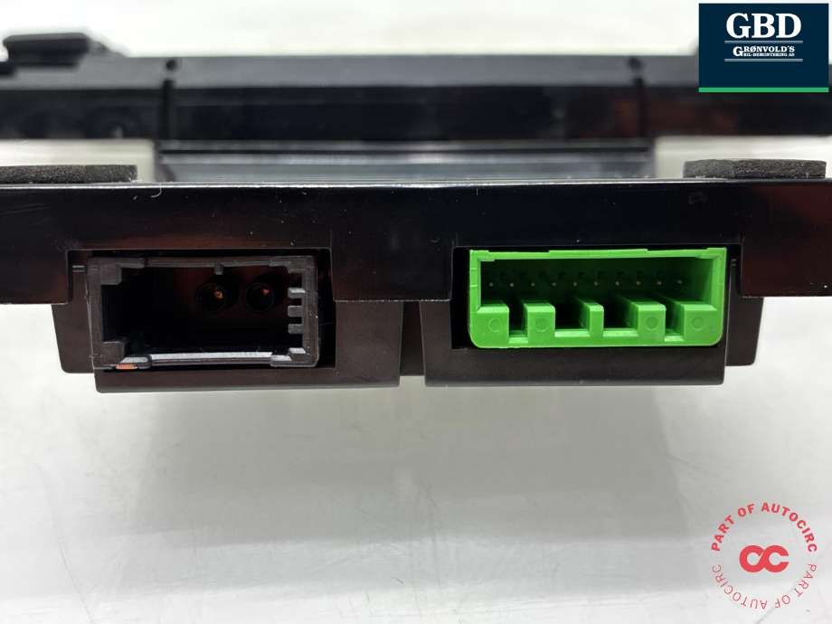 Bilstereo betjeningspanel til Volvo V70 2007-2013 (Type III, Fase 1)  (36001867|31268336|)