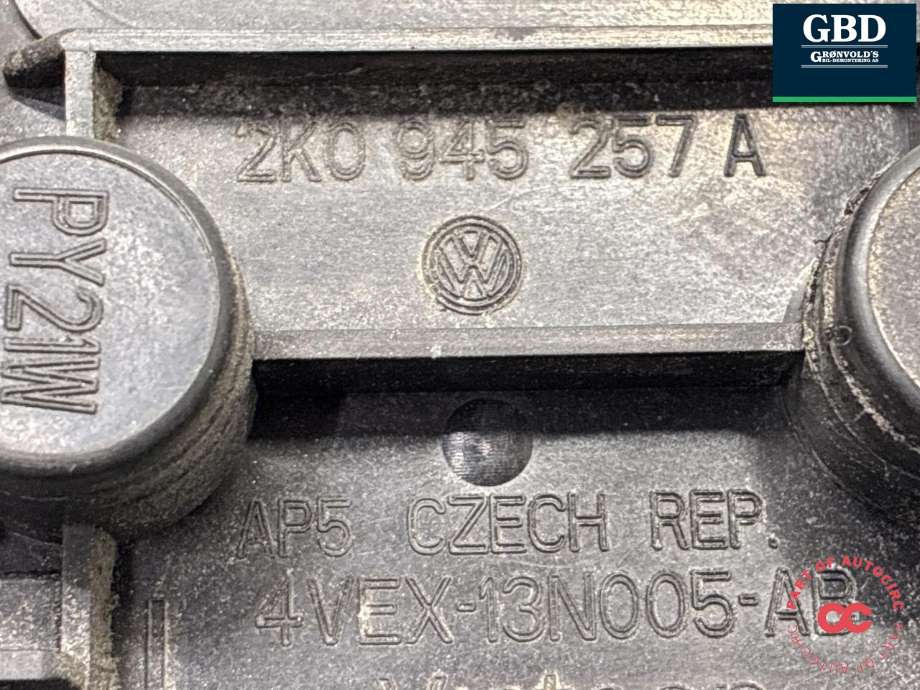 Baklykt venstre til VW Caddy 2004-2010 (Type III, Fase 1) (2K0 945 095 P|2K0 945 095 M|)
