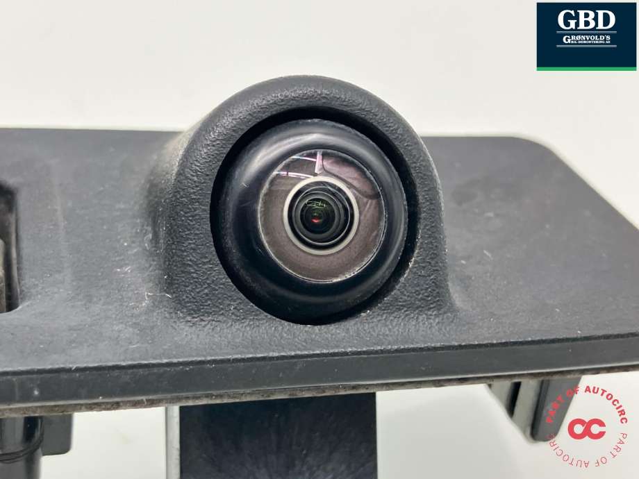 Parkeringskamera bak til Tesla Model Y 2021-2024 (Type I) (1095949-00-E|)