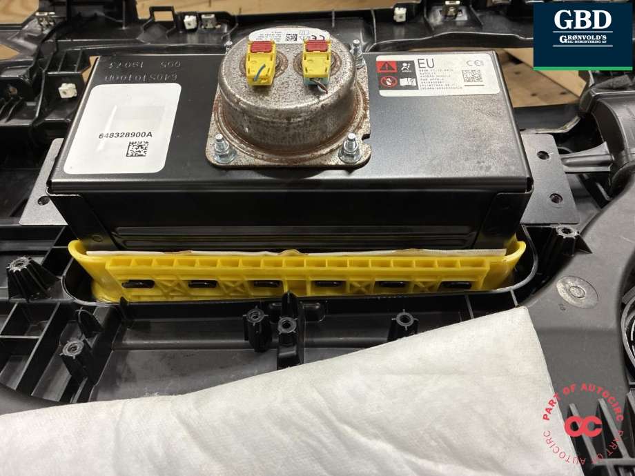 Dashbord til Tesla Model 3 2018-2023 (Fase 1) (1083401-05-I|1083401-80-J| 1083401-05-J|1083401-05-K| 1083401-05-M| 1083401-05-N)