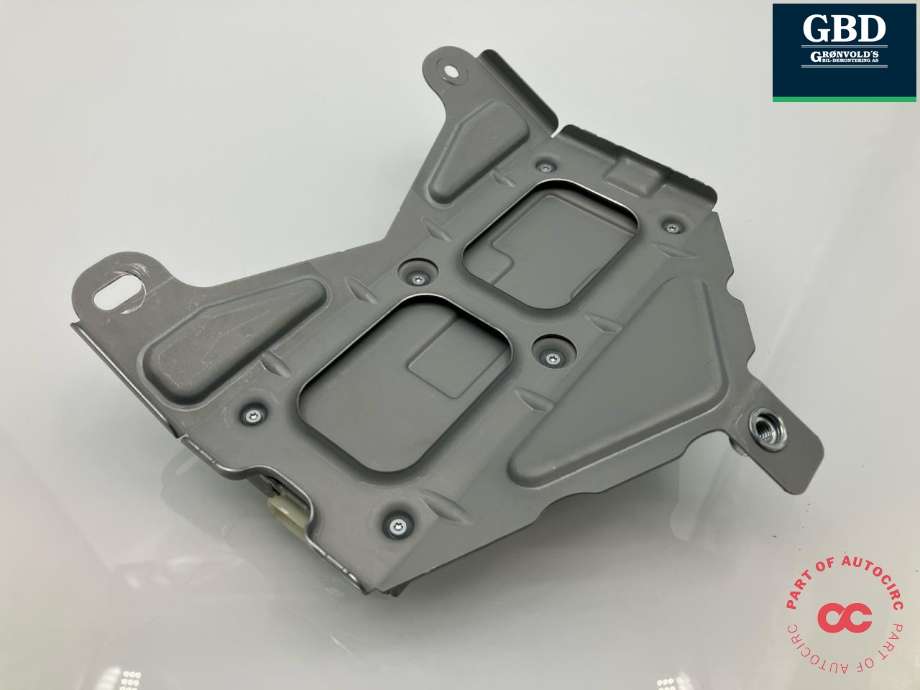 Bilstereo diverse til Tesla Model Y 2021-2024 (Type I)  (1527973-00-E|1527973-00-C|)