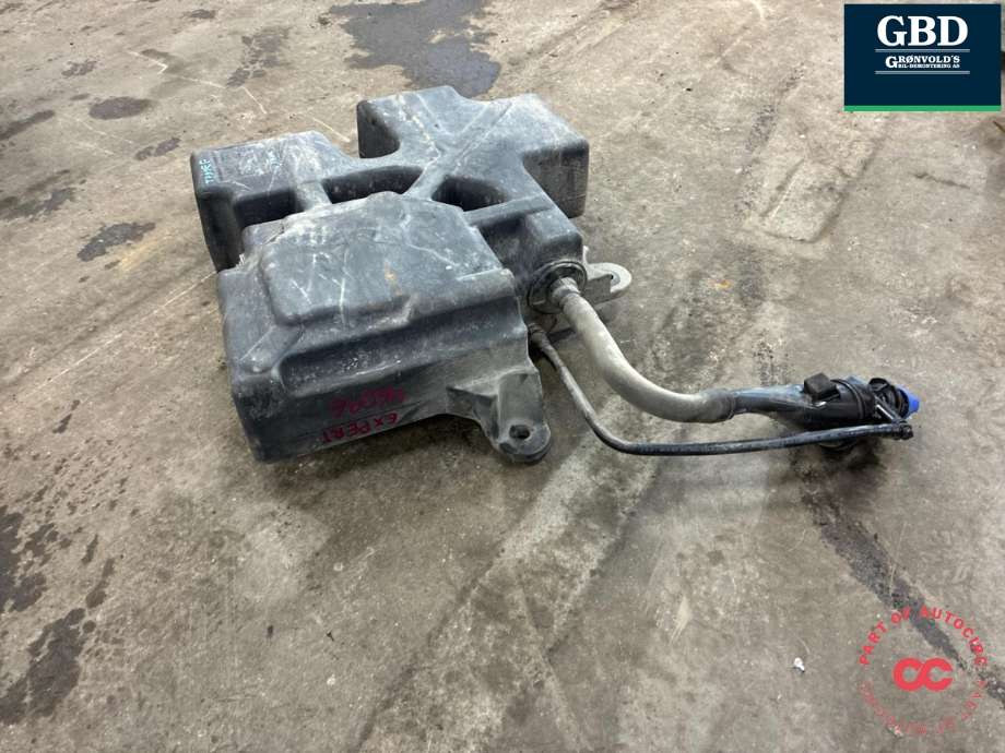 AdBlue tank til Peugeot Expert 2016-->> (Type III) (16 826 205 80|98 222 572 80|)