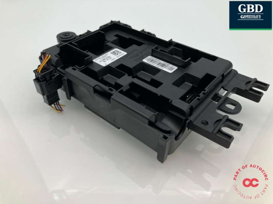 Sikringsboks bagasjerom til BMW 1-Serie 2011-2015 (Fase 1) (F20/F21) (F20/F21) (61 14 9 259 466|9337880 01|)