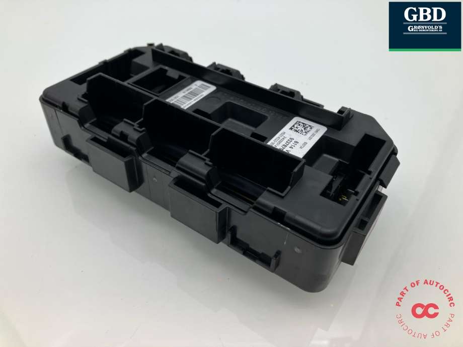 Sikringsboks motorrom til BMW 1-Serie 2011-2015 (Fase 1) (F20/F21) (F20/F21) (61 14 9 224 866|9337879 01|)
