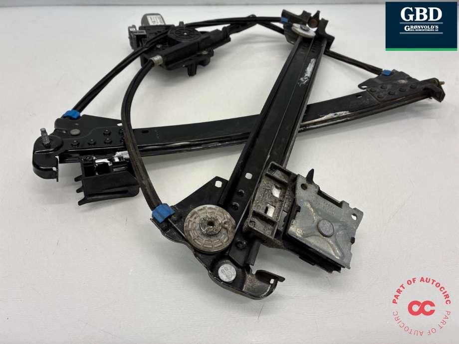 Ruteheis høyre foran til Tesla Model S 2013-2016 (Fase 1)  (6006651-00-G|6006651-00-K | 6006651-00-L|6006651-99-K)
