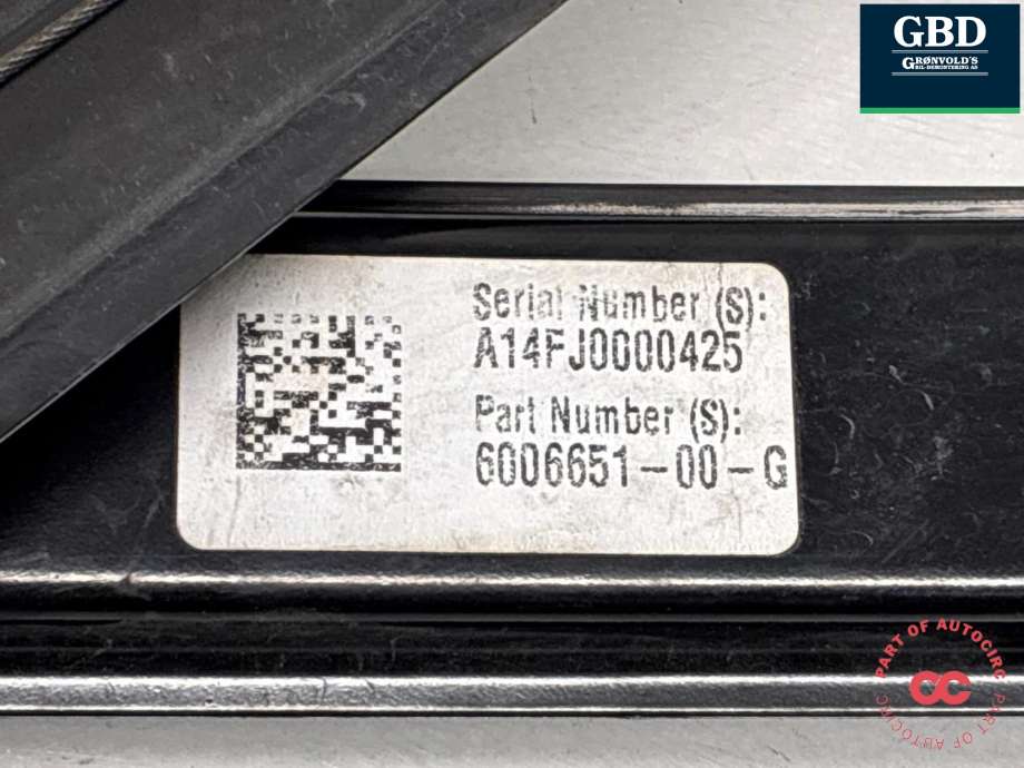 Ruteheis høyre foran til Tesla Model S 2013-2016 (Fase 1)  (6006651-00-G|6006651-00-K | 6006651-00-L|6006651-99-K)