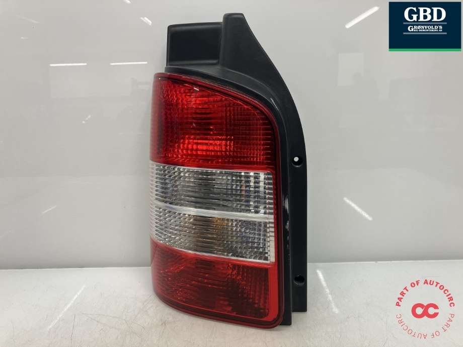 Baklykt venstre til VW Transporter / Caravelle 2009-2015 (Fase 2) (T5) (T5) (7H0 945 095 L|)