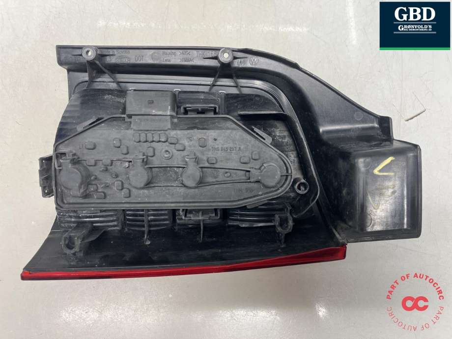 Baklykt venstre til VW Transporter / Caravelle 2009-2015 (Fase 2) (T5) (T5) (7H0 945 095 L|)